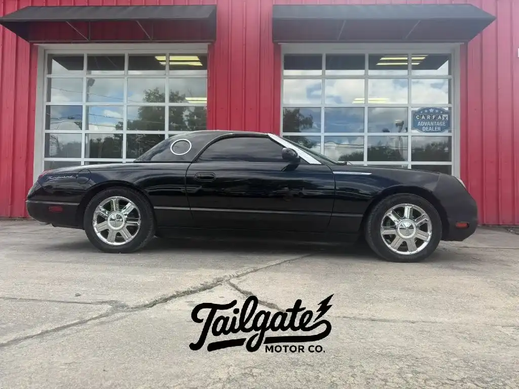 2005 Ford Thunderbird Deluxe's photo