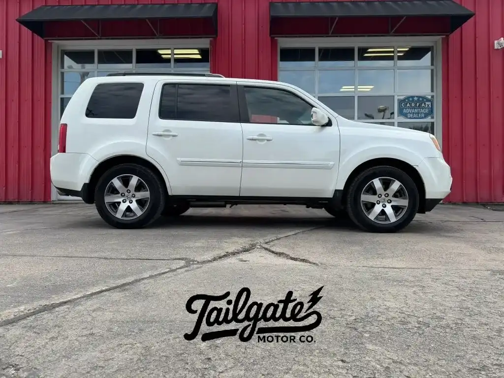 2012 Honda Pilot Touring 4WD w/ NAVI and RES's photo