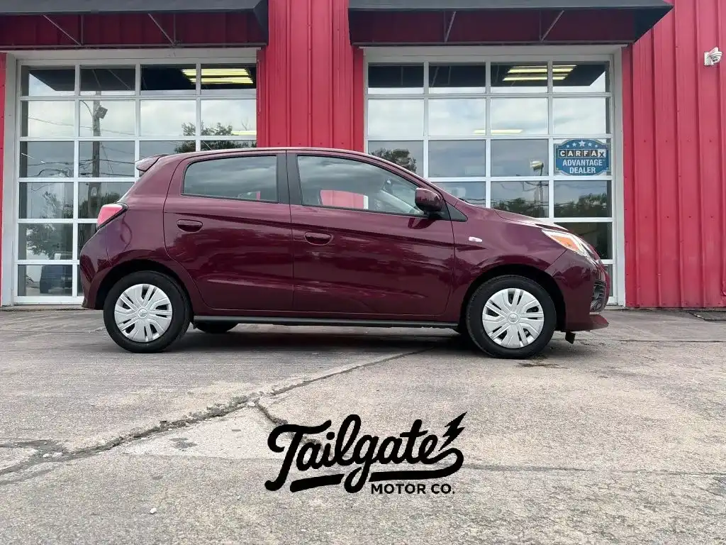 2024 Mitsubishi Mirage ES CVT's photo