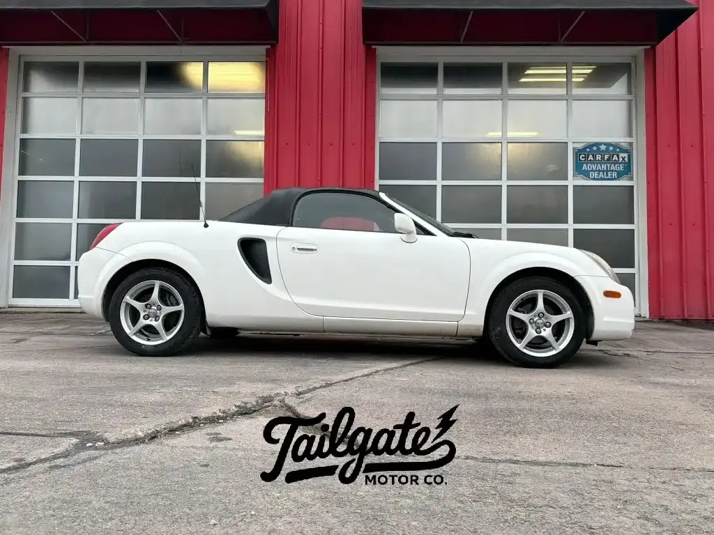 2002 Toyota MR2 Spyder Base's photo