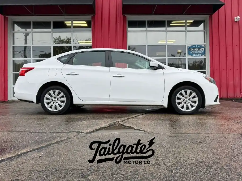 2019 Nissan Sentra S CVT's photo