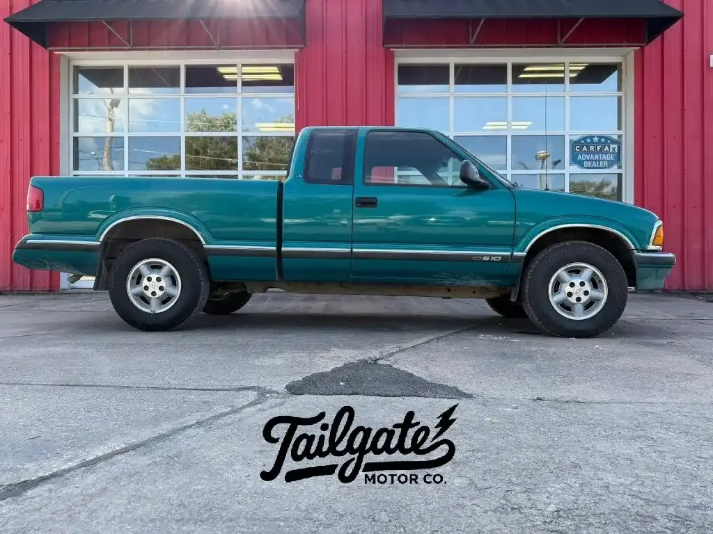 1996 Chevrolet S10 Extended Cab 10 Pickup's photo
