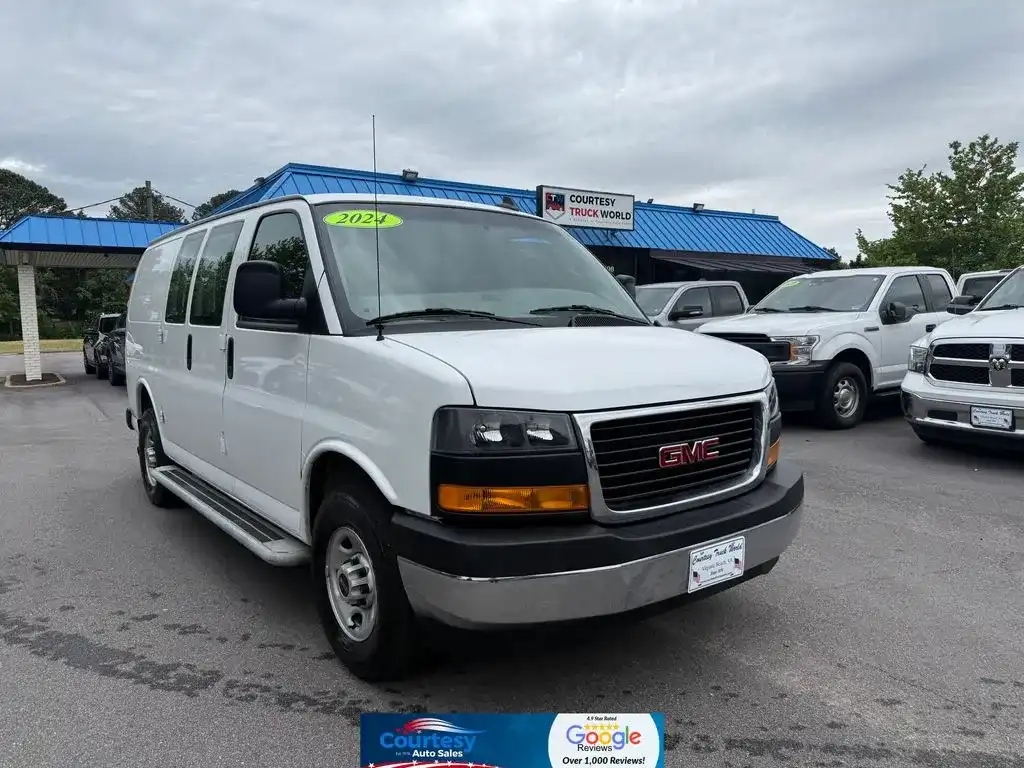 2024 GMC Savana 2500's photo