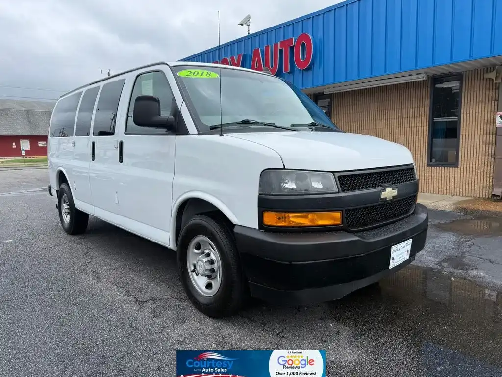 2018 Chevrolet Express 2500 LS's photo