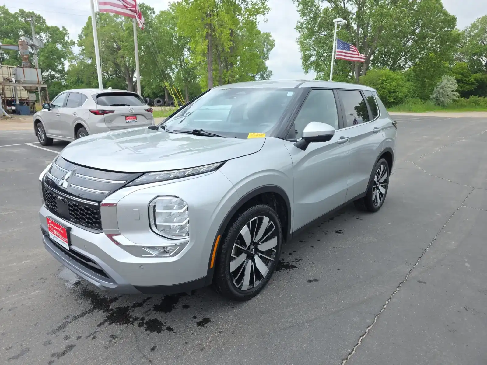 2025 Mitsubishi Outlander's photo