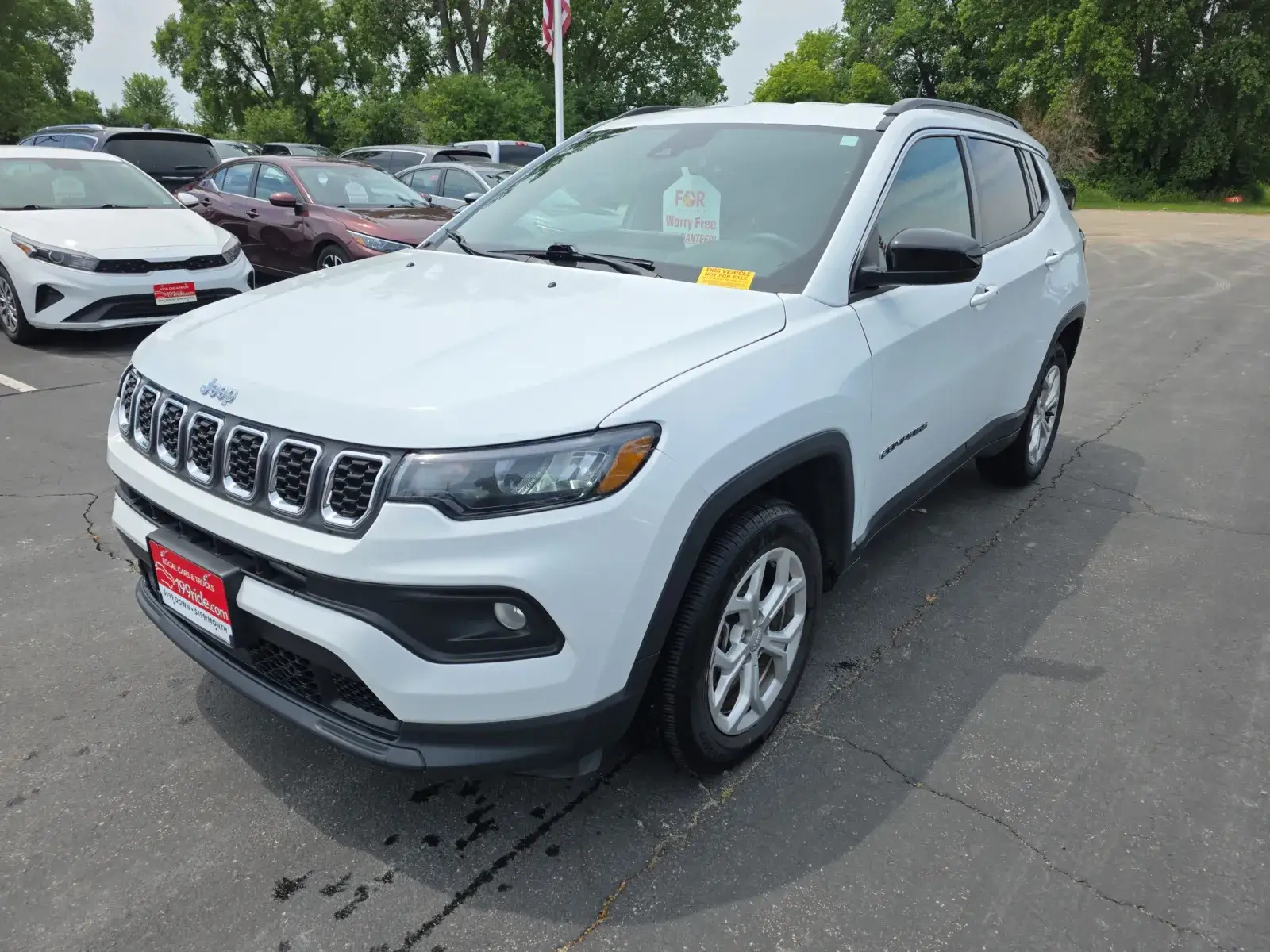 2024 Jeep Compass Latitude 4X4 photo 1