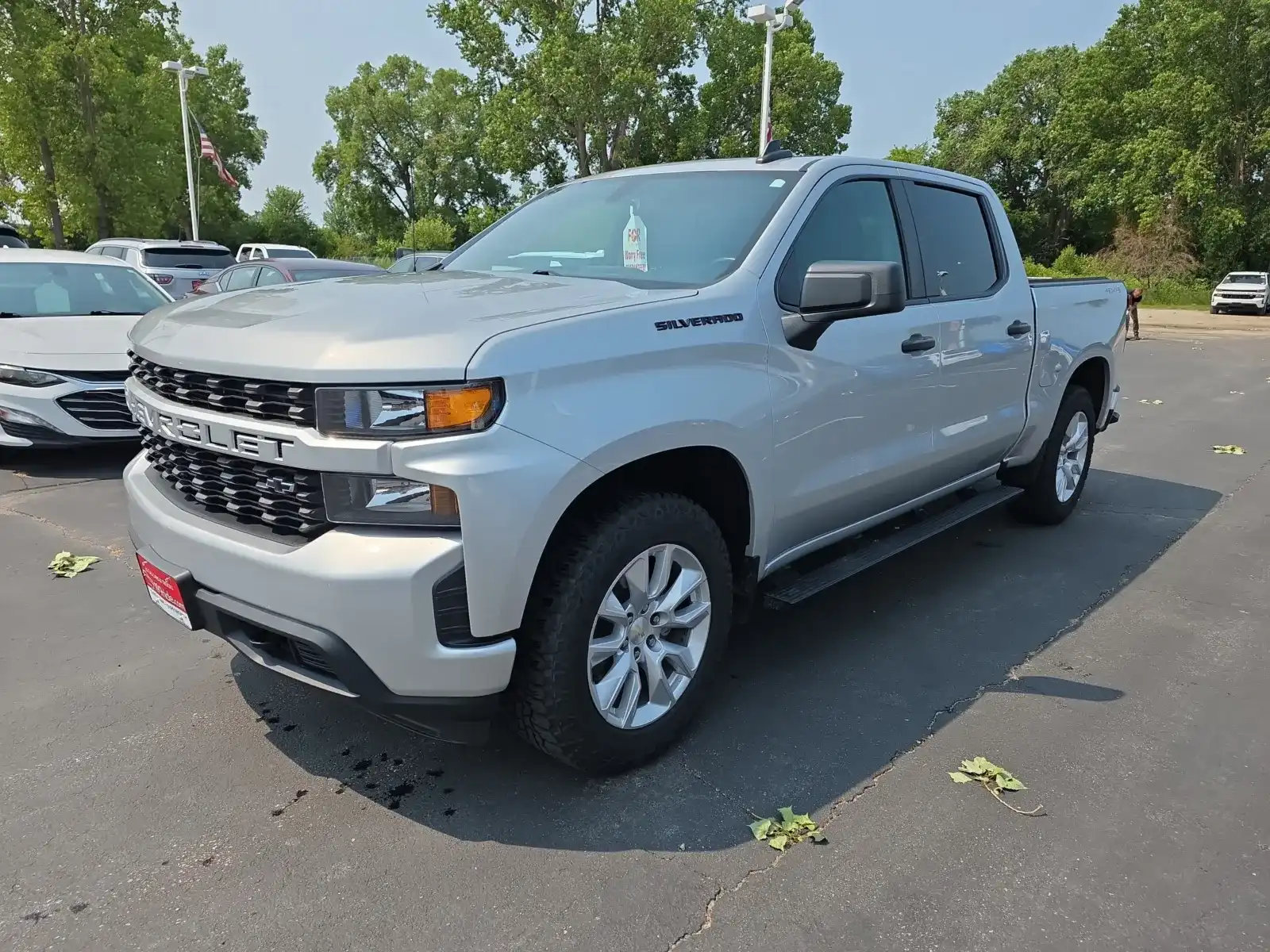 2021 Chevrolet Silverado 1500 Custom 4X4 Crew Cab Short Box's photo