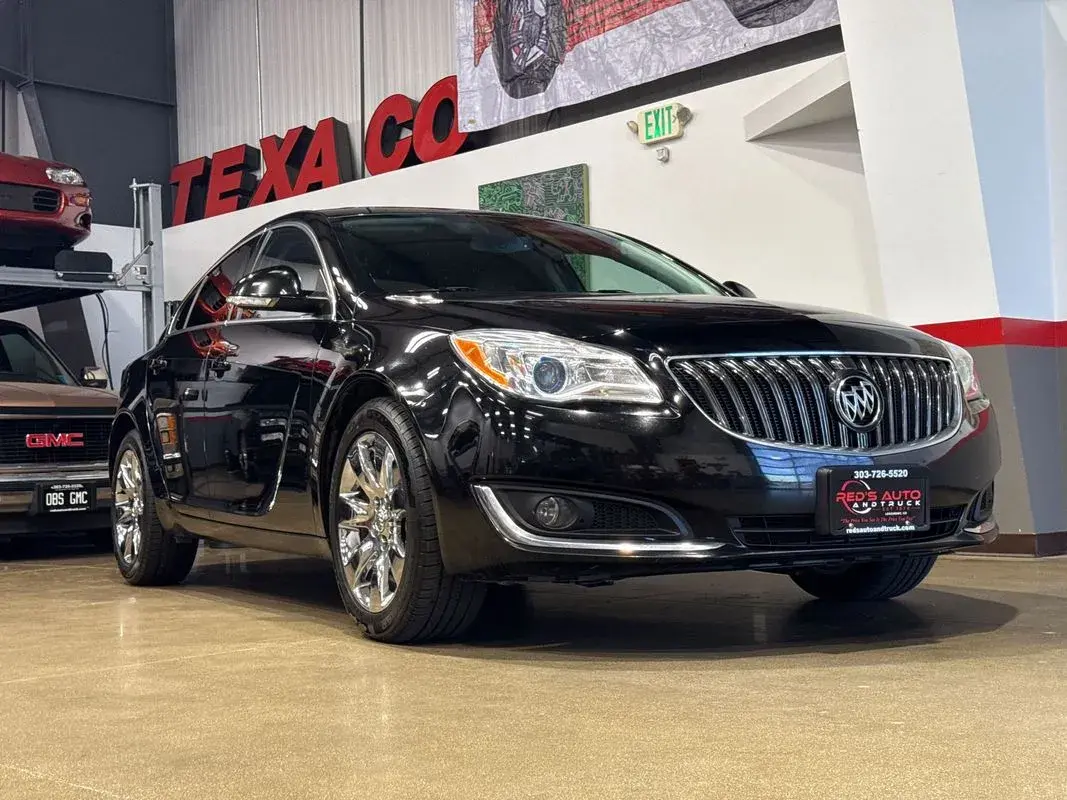 2016 Buick Regal AWD photo 3