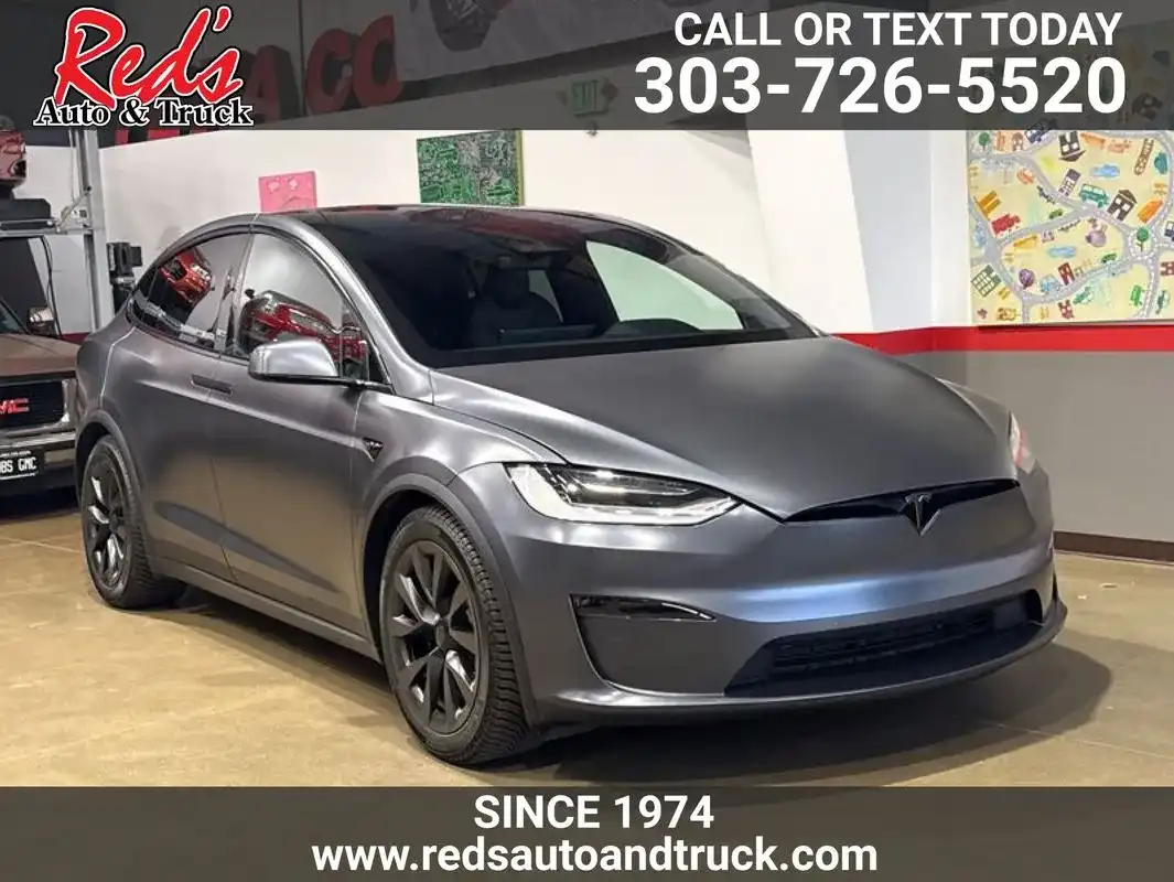 2022 Tesla Model X Plaid's photo