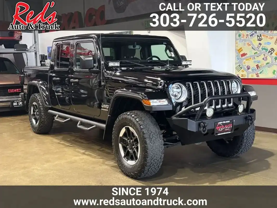 2023 Jeep Gladiator Overland's photo