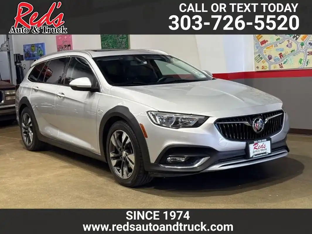 2018 Buick Regal Essence AWD's photo