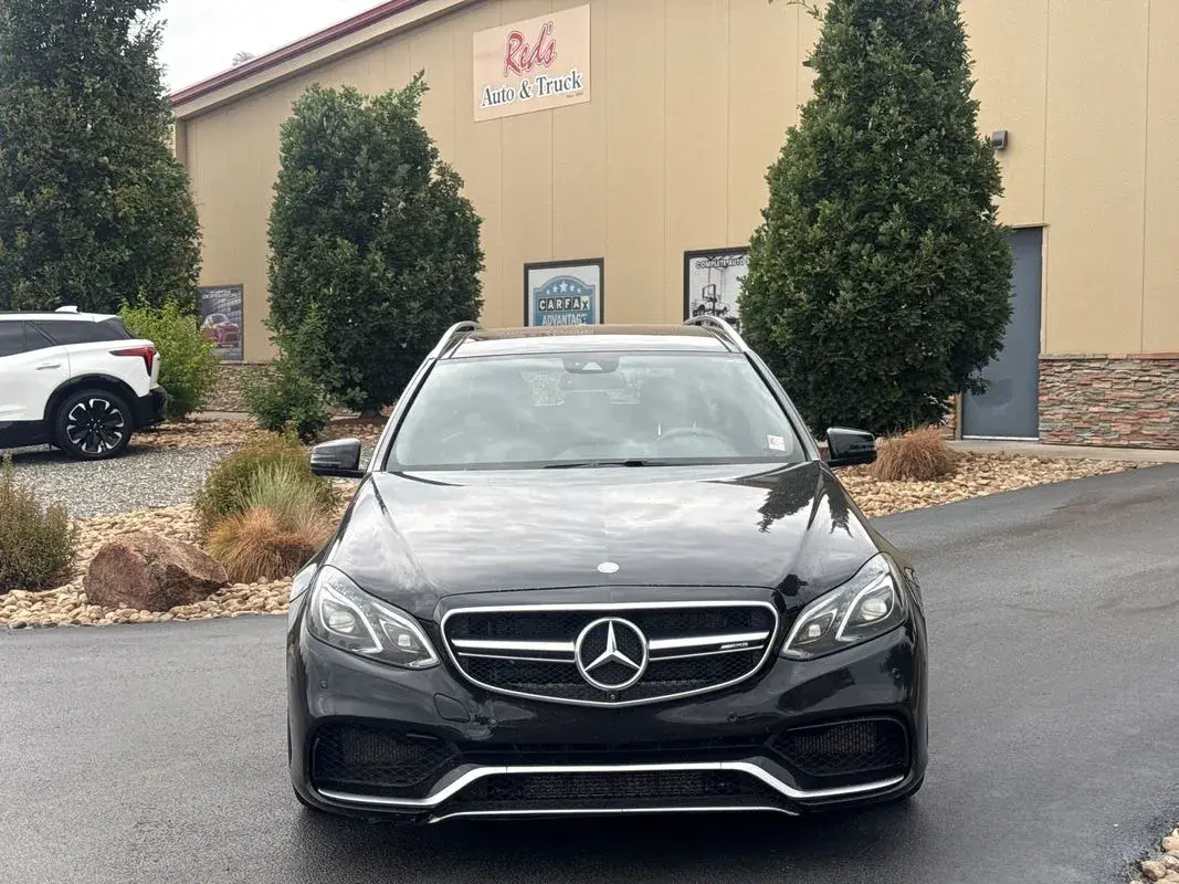 2015 Mercedes-Benz E-Class E63 AMG S 4MATIC photo 3
