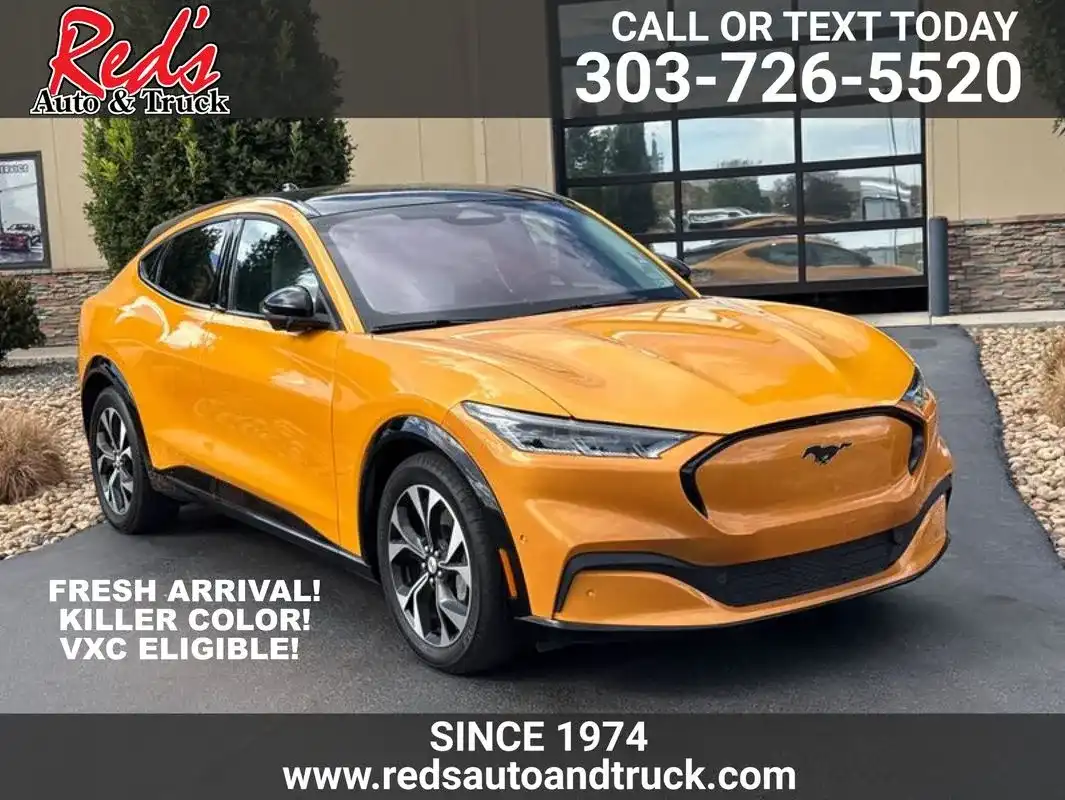 2022 Ford Mustang-Mach-e Premium's photo