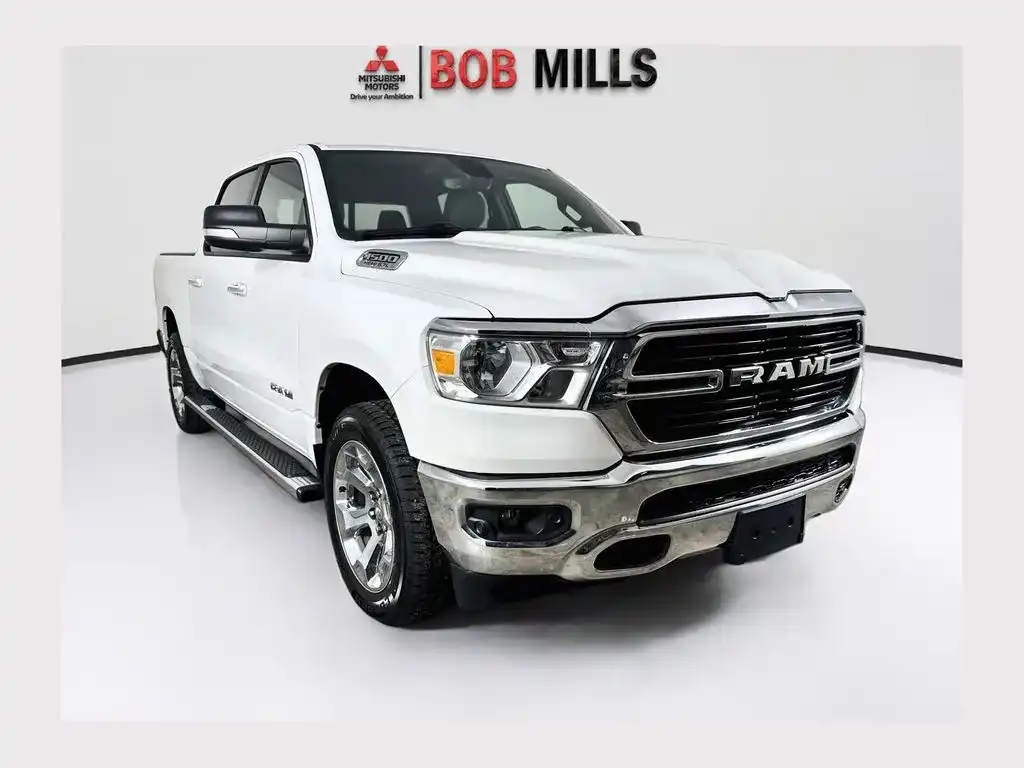 2019 RAM 1500 Big Horn/Lone Star 4x4 Crew Cab 5'7's photo