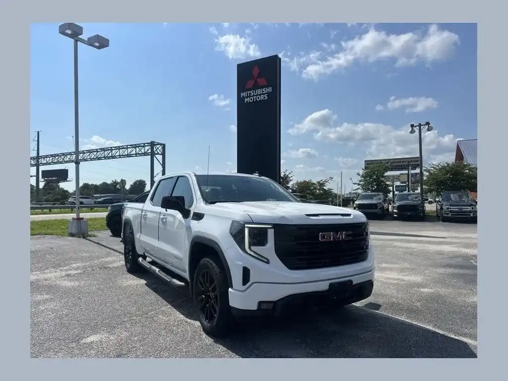 2023 GMC Sierra 4WD Crew Cab Standard Box Elevation's photo