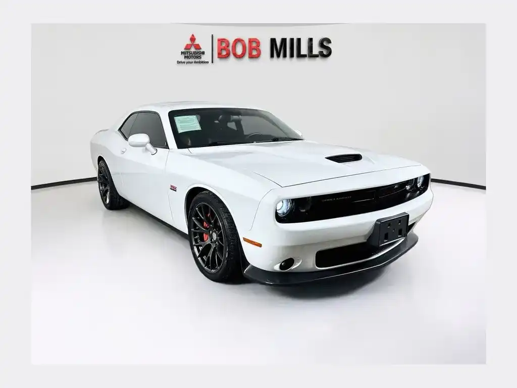 2016 Dodge Challenger SRT 392's photo
