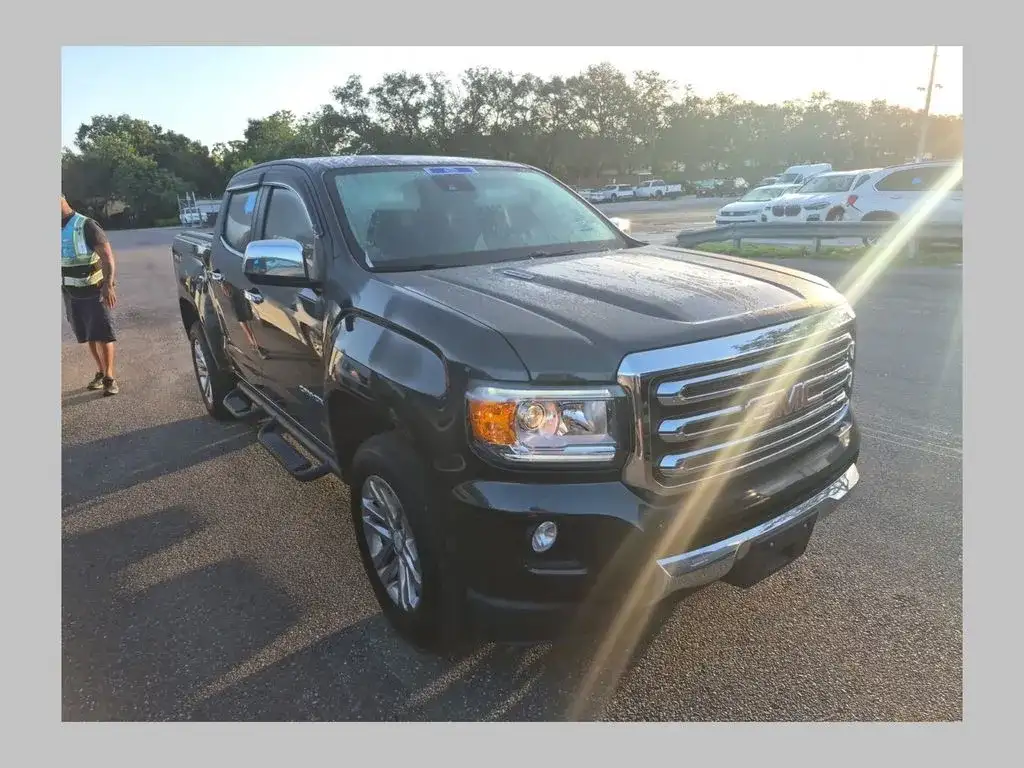 2017 GMC Canyon 4WD SLT Crew Cab Short Box's photo