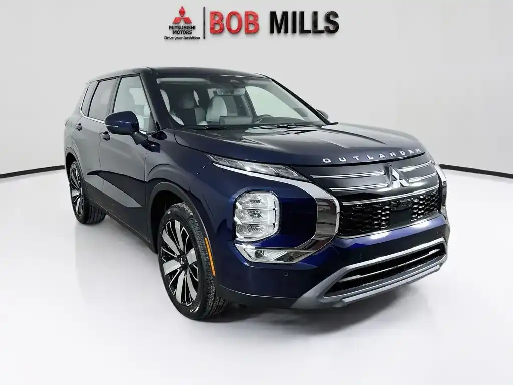 2026 Mitsubishi Outlander SE FWD's photo