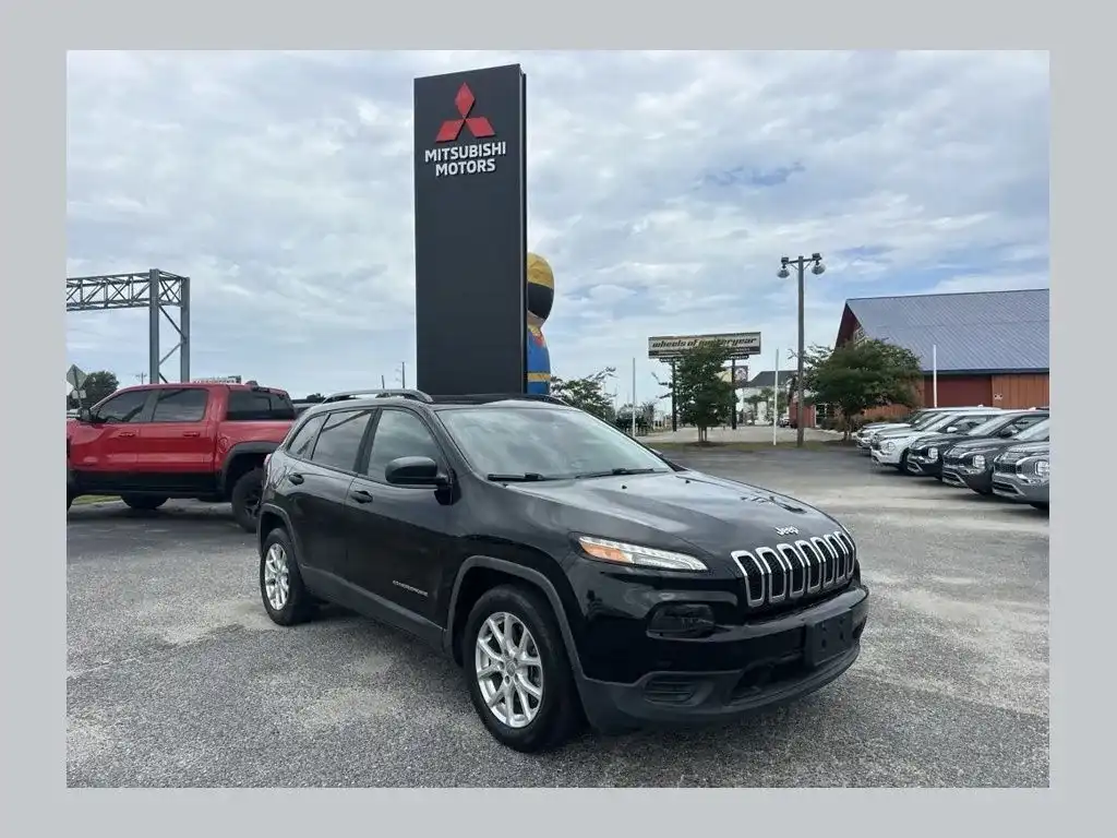 2017 Jeep Cherokee Sport's photo