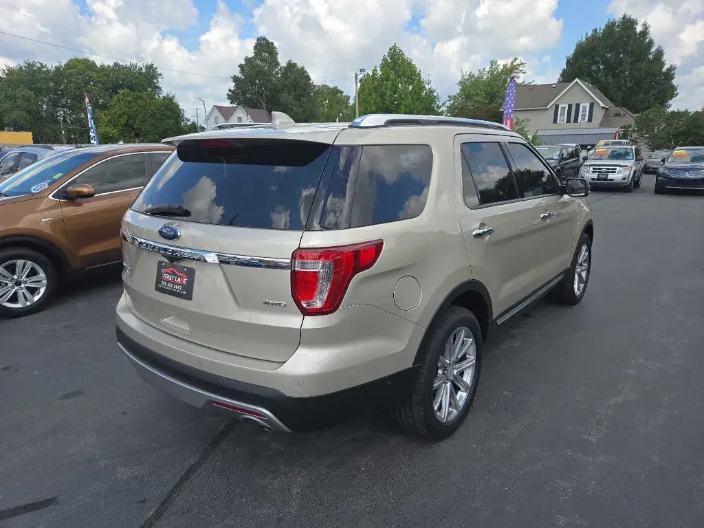 2017 Ford Explorer Limited 4WD photo 5