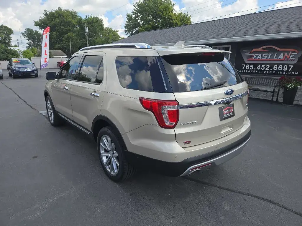 2017 Ford Explorer Limited 4WD photo 3