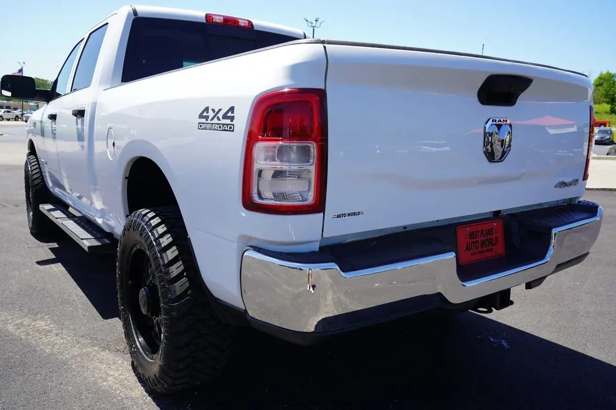 2020 RAM 2500 Tradesman 4WD Crew Cab SWB photo 5