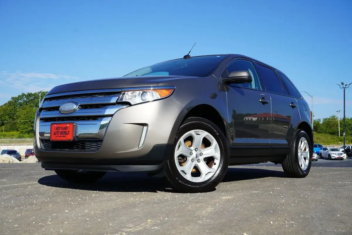 2013 Ford Edge SEL photo 1