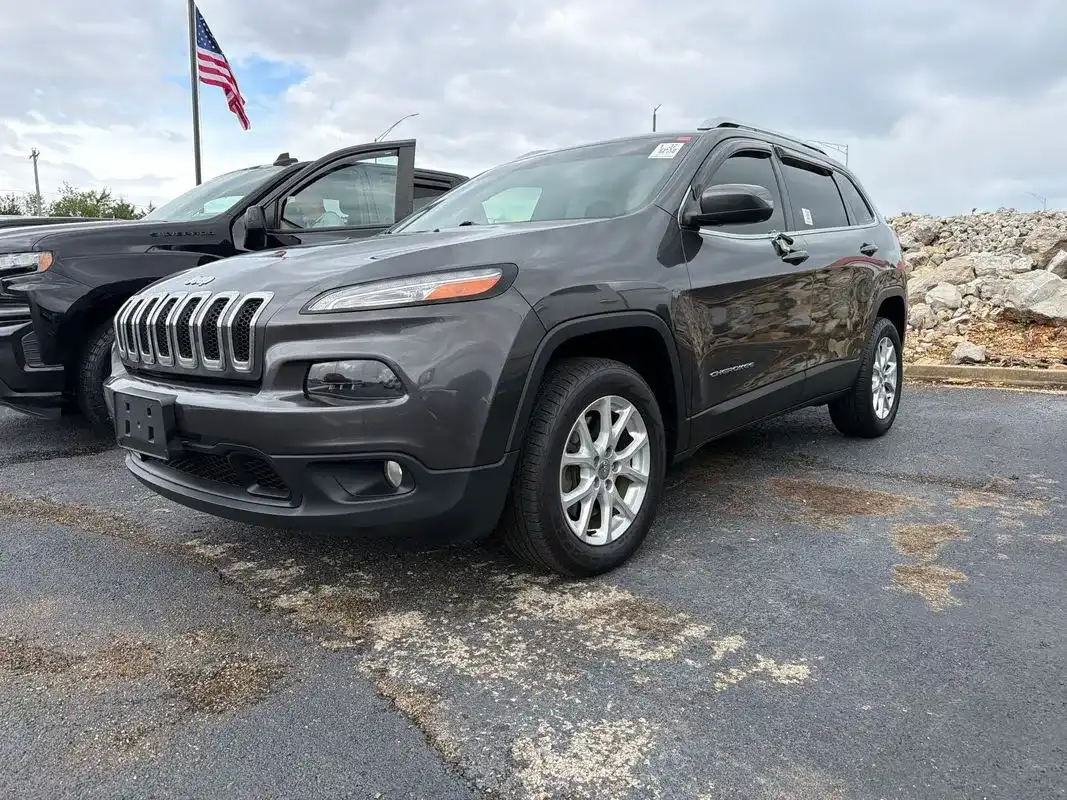 2015 Jeep Cherokee Latitude's photo