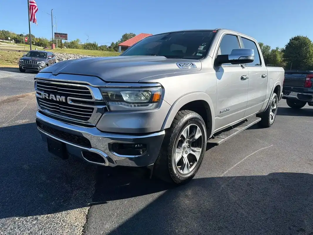 2019 RAM 1500 Laramie 4WD Crew Cab 5'7's photo