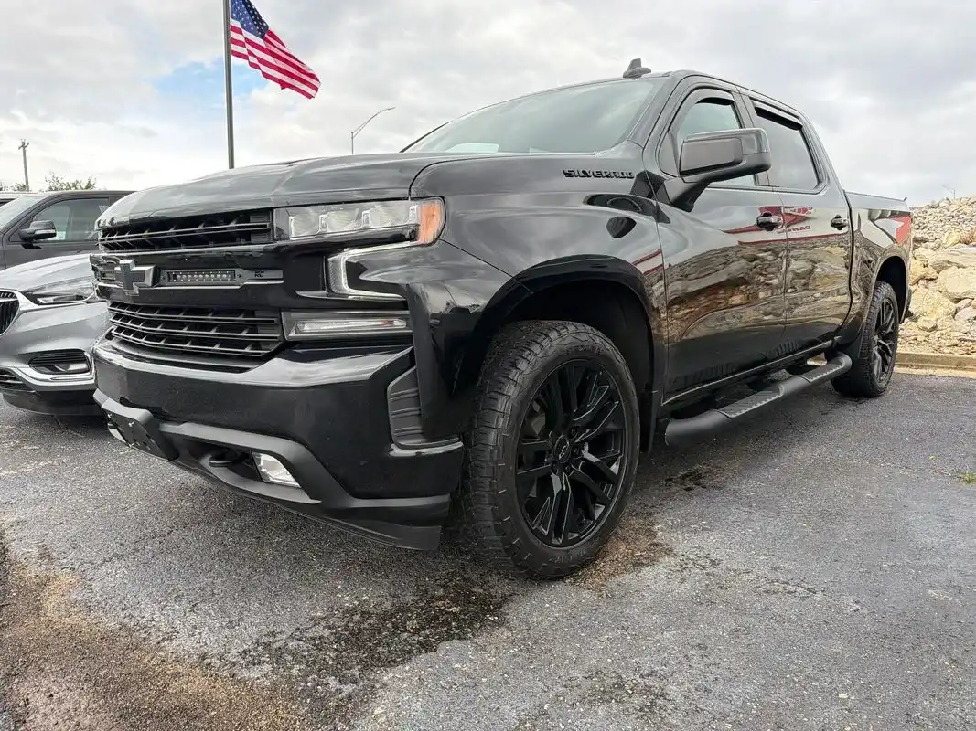 2021 Chevrolet Silverado 1500 RST 4WD Crew Cab Short Box's photo