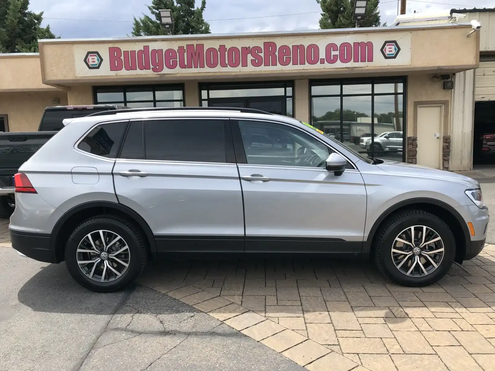 2019 Volkswagen Tiguan 2.0T SE 4Motion's photo