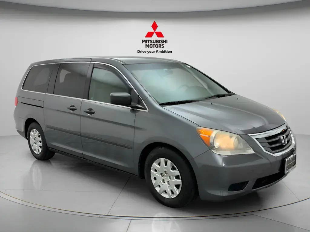 2010 Honda Odyssey LX photo 3