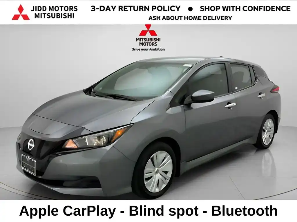 2025 Nissan Leaf S's photo