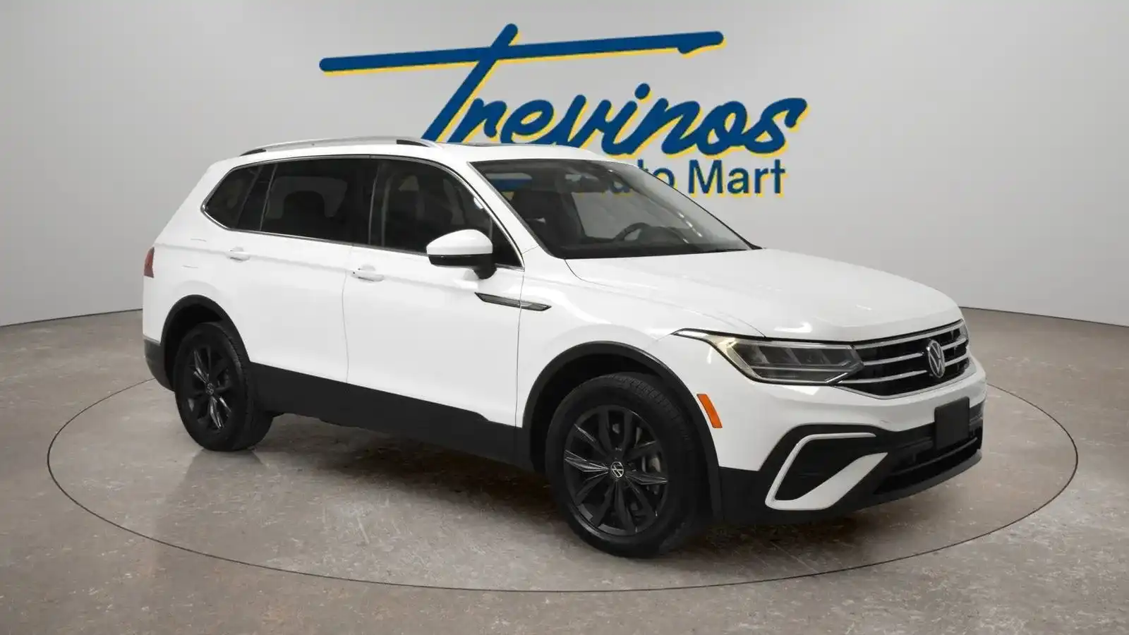 2024 Volkswagen Tiguan 2.0T SE's photo