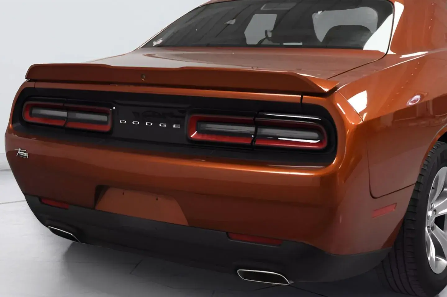 2021 Dodge Challenger SXT Auto photo 3