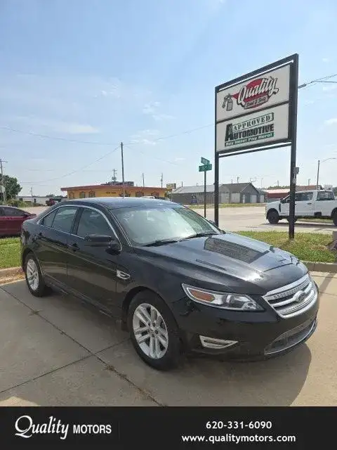 2018 Ford Taurus's photo