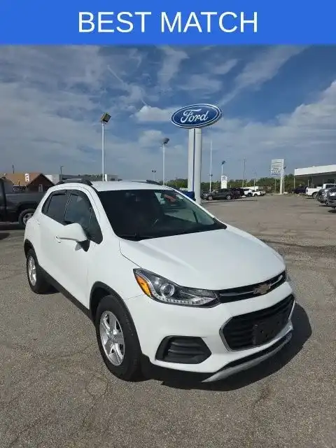 2022 Chevrolet Trax LT's photo