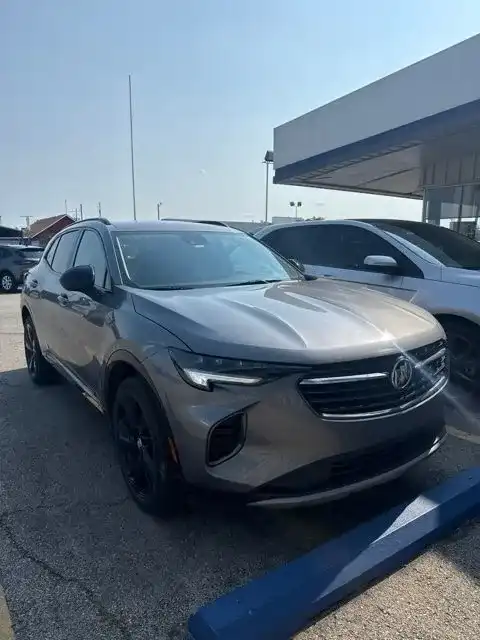2022 Buick Envision Essence FWD's photo