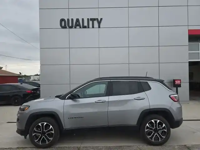 2023 Jeep Compass Limited 4X4's photo