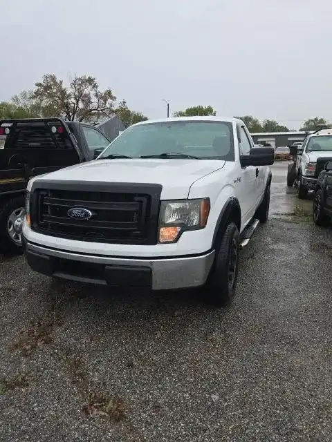 2013 Ford F-150 XL Regular Cab 145 in's photo