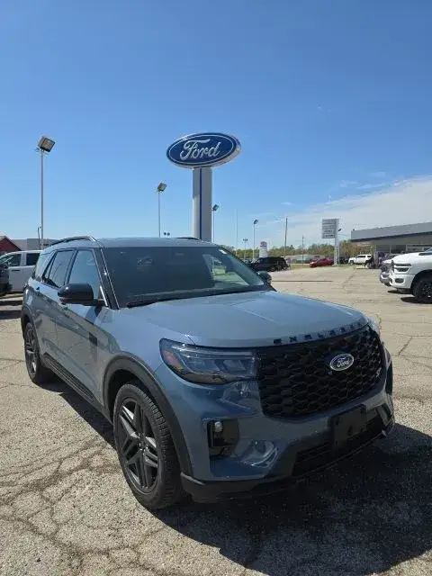 2026 Ford Explorer ST 4WD photo 1