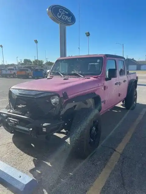 2020 Jeep Gladiator Sport S's photo