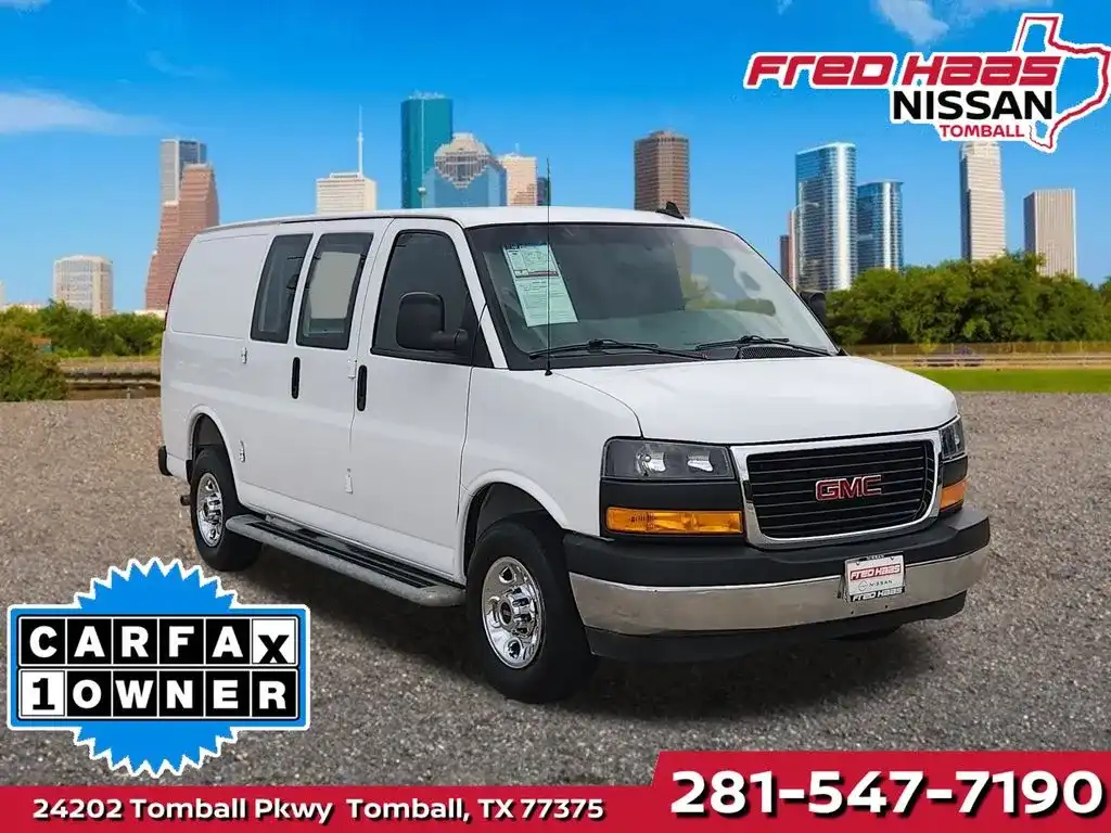 2025 GMC Savana 2500's photo