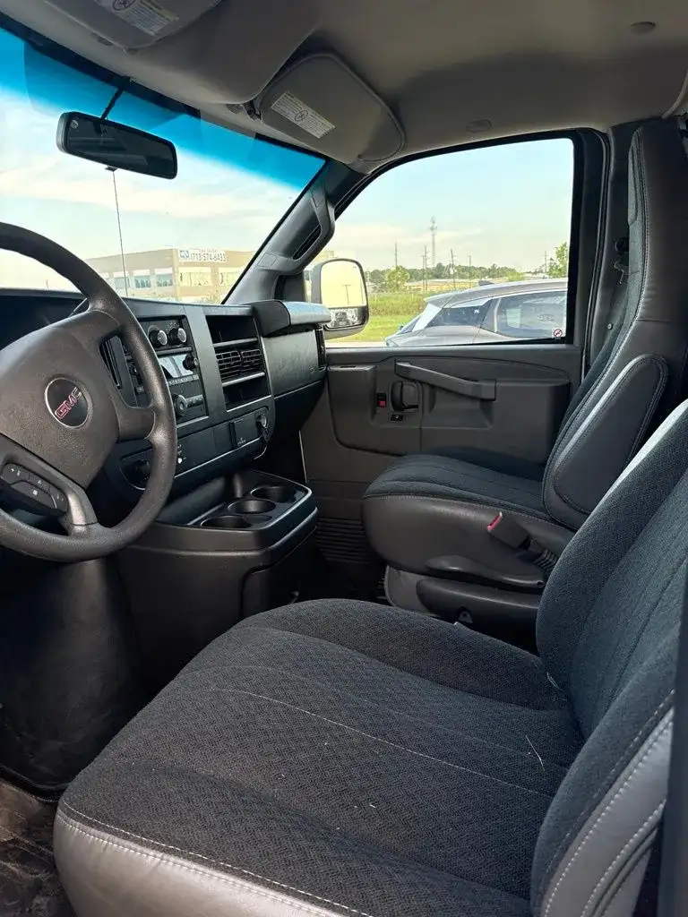 2025 GMC Savana 2500's photo
