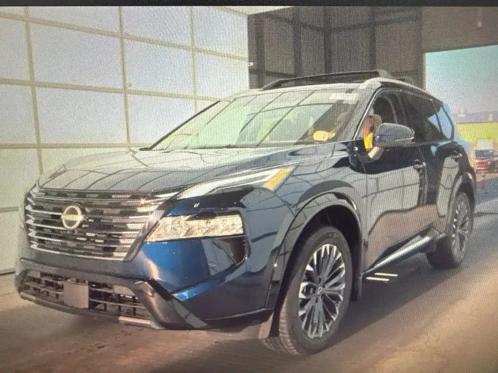 2026 Nissan Rogue Platinum AWD's photo