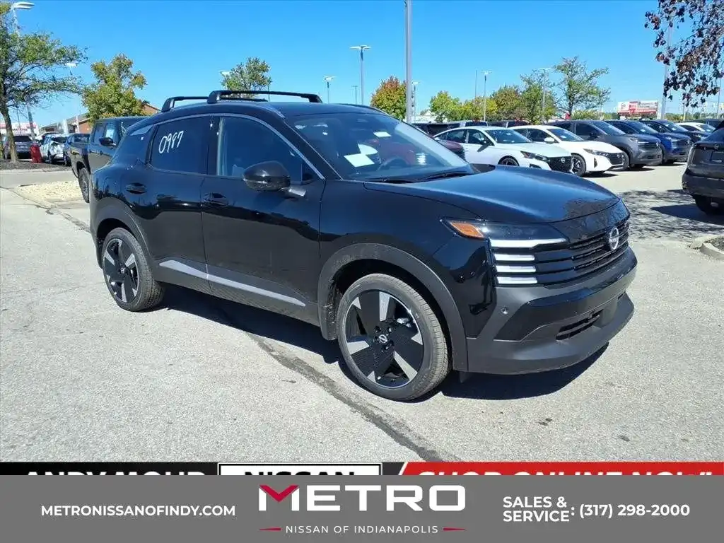 2026 Nissan Kicks 2.0 SR AWD's photo