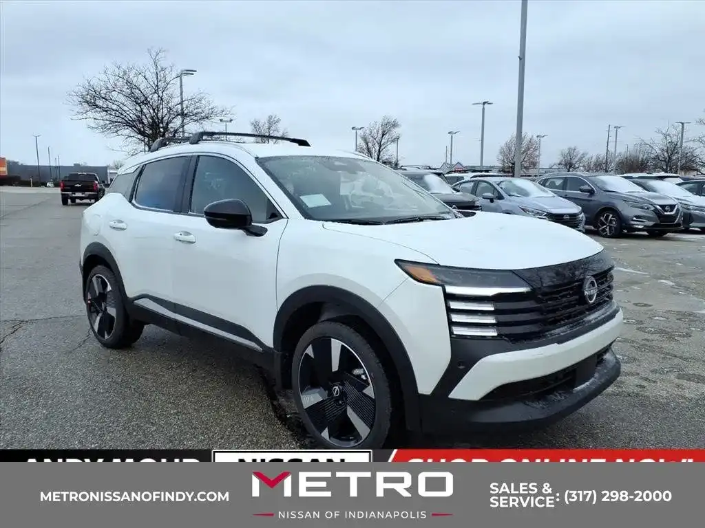 2026 Nissan Kicks 2.0 SR AWD's photo