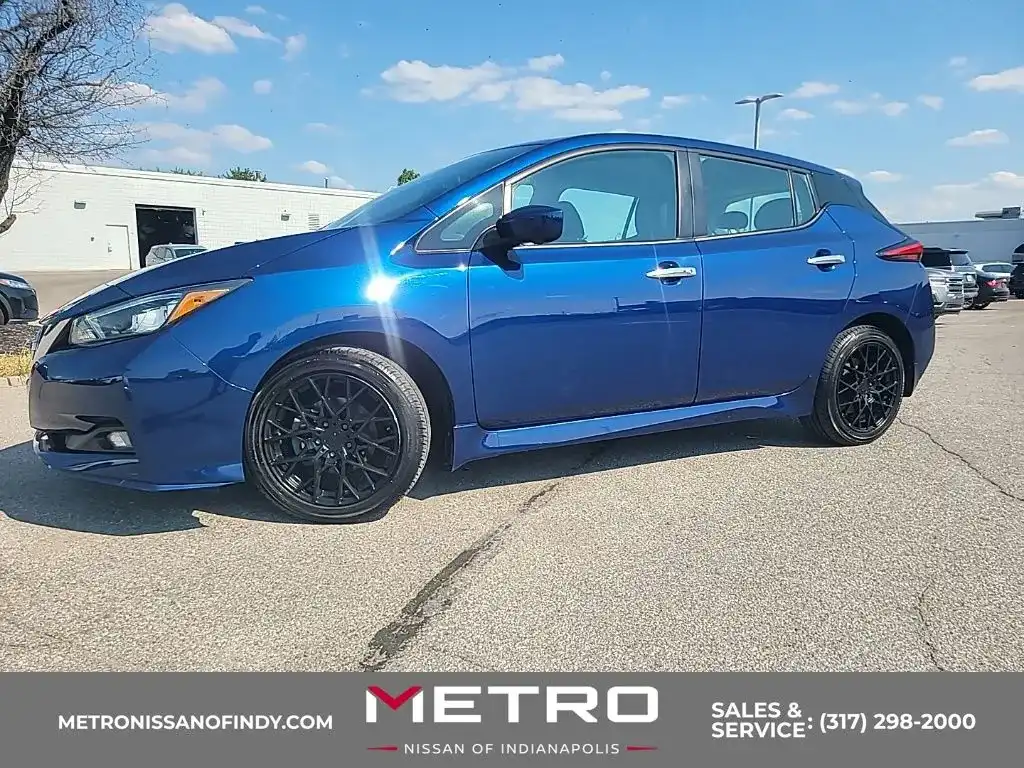 2022 Nissan Leaf SV Plus's photo