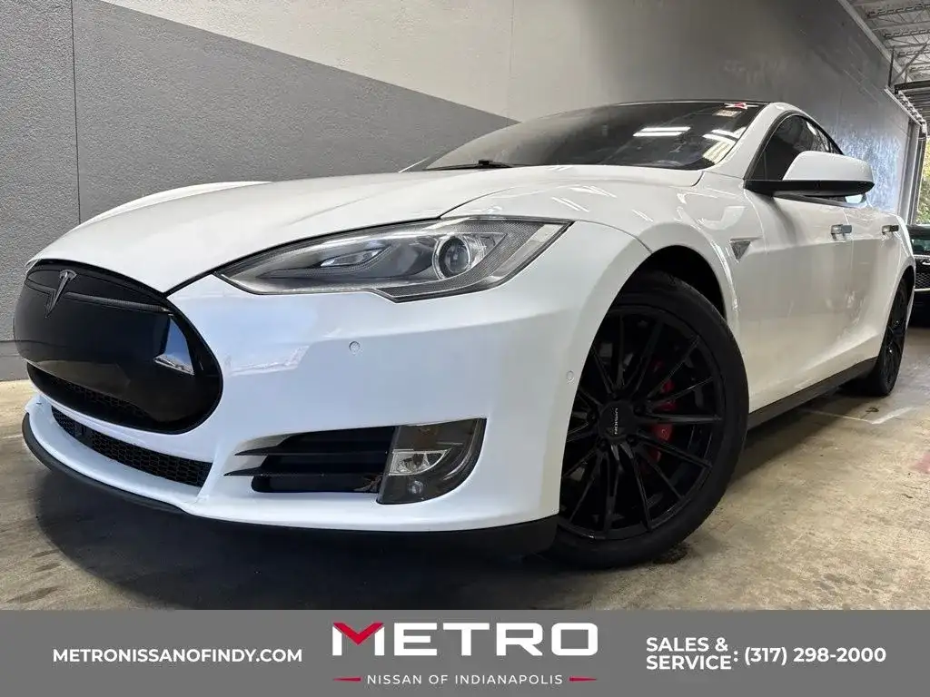 2015 Tesla Model S P85D's photo