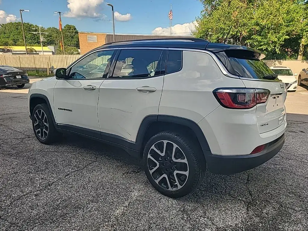 2017 Jeep Compass undefined photo 5